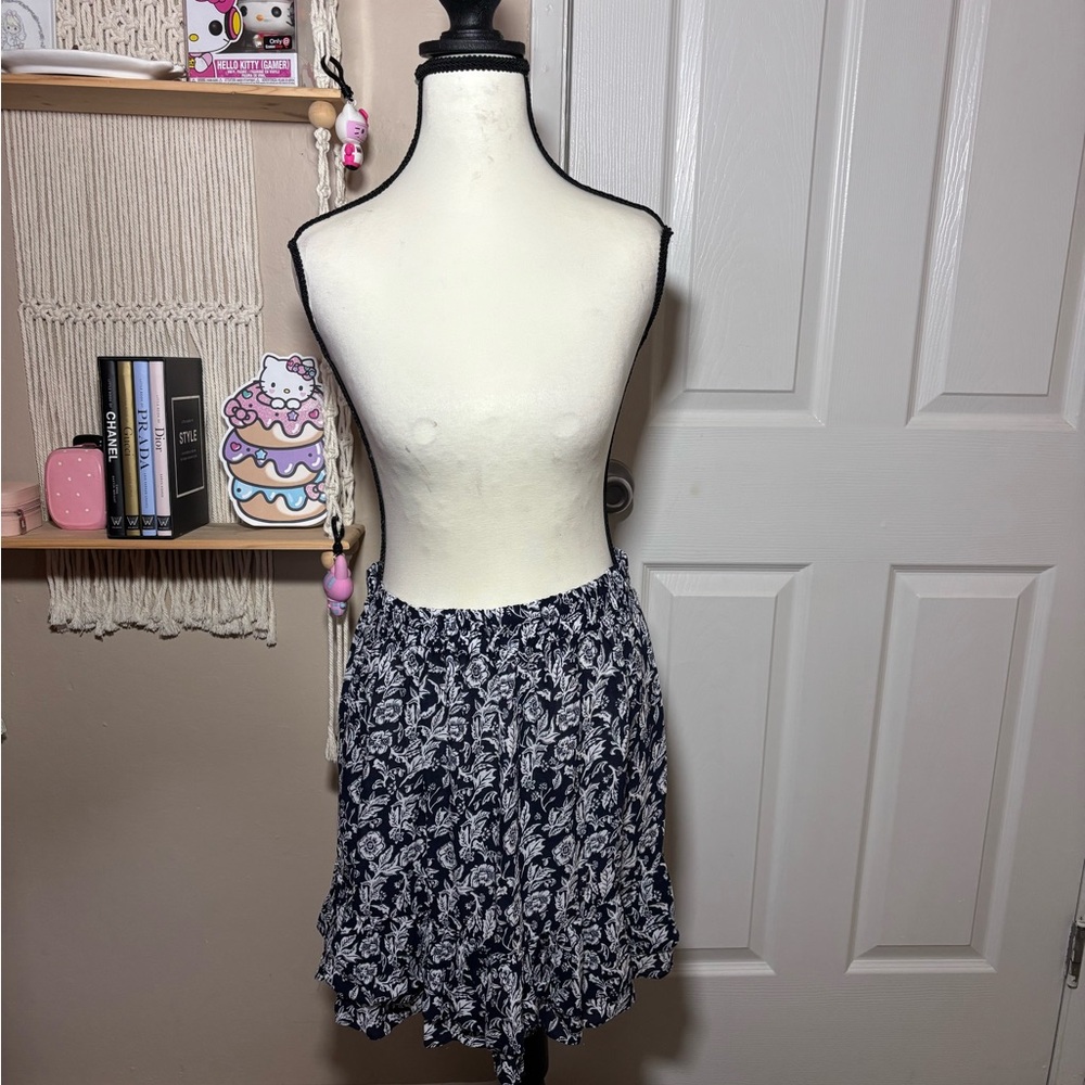 C&C California Black and White Floral Skater Skirt